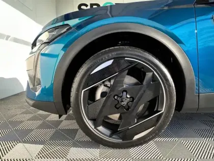 Photo 10 Peugeot 408  PHEV 225ch GT e-EAT8