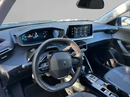 Photo 27 Peugeot 2008  Electrique 136 ch