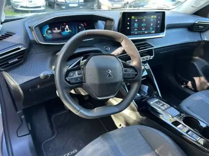 Photo 28 Peugeot 2008  Electrique 136 ch