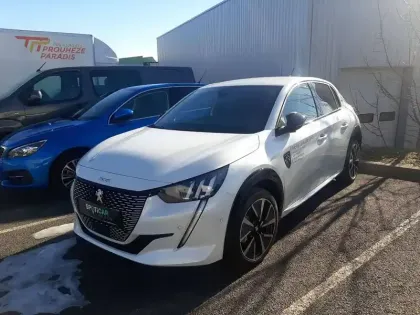 Photo 37 Peugeot 208  Electrique 50 kWh 136ch