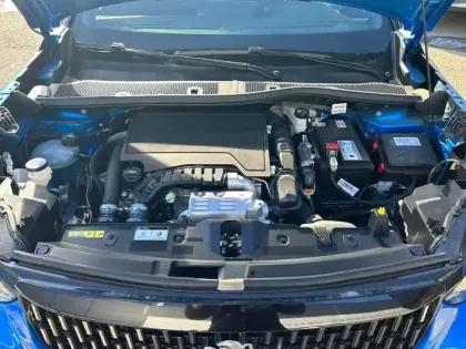 Photo 49 Peugeot 2008  PureTech 130 S&S EAT8