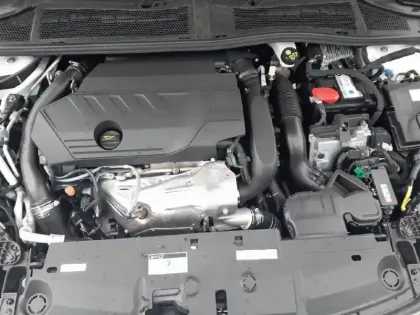 Photo 31 Peugeot 308  PHEV 180 e-EAT8
