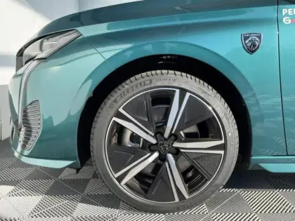 Photo 10 Peugeot 308  SW HYBRIDE 180 GT e - EAT 8