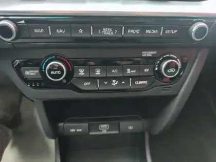 Photo 12 Kia Niro e- e-Active 204ch