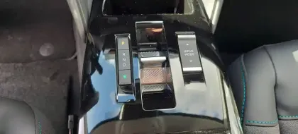 Photo 18 Citroën C4 e- 136 ch Automatique