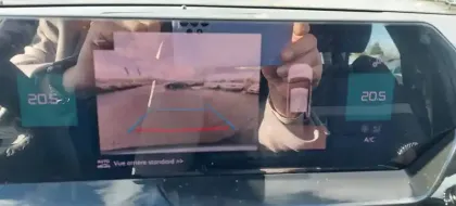 Photo 22 Citroën C4 e- 136 ch Automatique