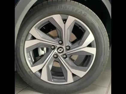 Photo 2 Renault Captur  E-Tech hybride 145ch RS Line