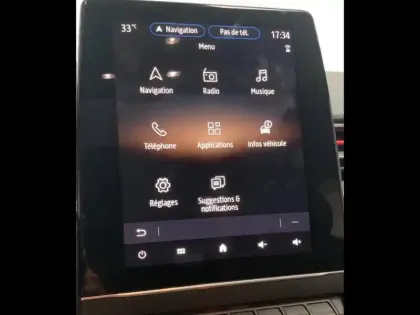 Photo 26 Renault Captur  E-Tech hybride 145ch RS Line + Toit ouvrant + Attelage