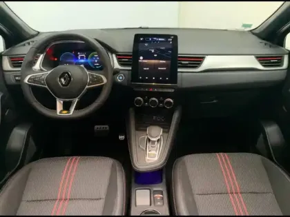 Photo 7 Renault Captur  E-Tech hybride 145ch RS Line