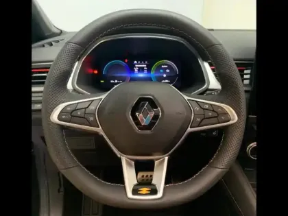 Photo 9 Renault Captur  E-Tech hybride 145ch RS Line