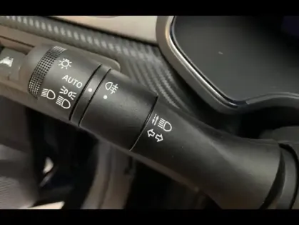 Photo 13 Renault Captur  E-Tech hybride 145ch RS Line