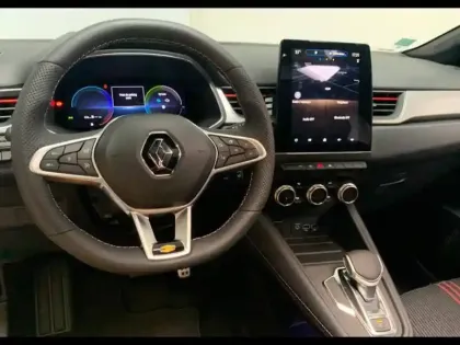 Photo 8 Renault Captur  E-Tech hybride 145ch RS Line