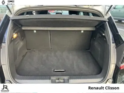 Photo 23 Renault Captur  E-Tech hybride 145ch RS Line + Toit ouvrant + Attelage