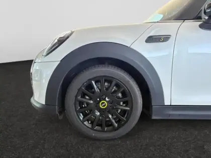 Photo 28 Mini Mini  Cooper SE 184ch Edition Premium BVA 5CV