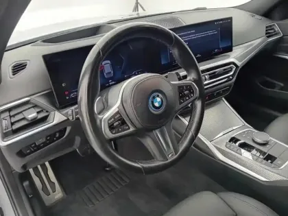 Photo 9 BMW Serie 3 Série 3 Touring 330eA xDrive 292ch M Sport