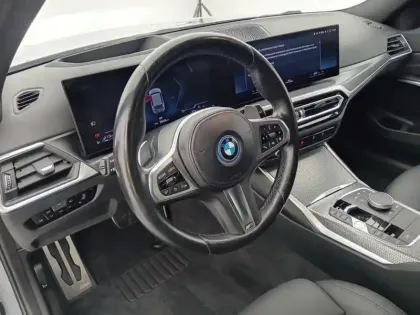 Photo 24 BMW Serie 3 Série 3 Touring 330eA xDrive 292ch M Sport