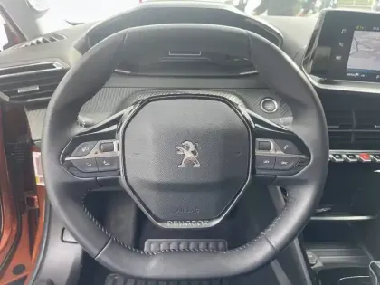 Photo 28 Peugeot 2008  Electrique 136 ch