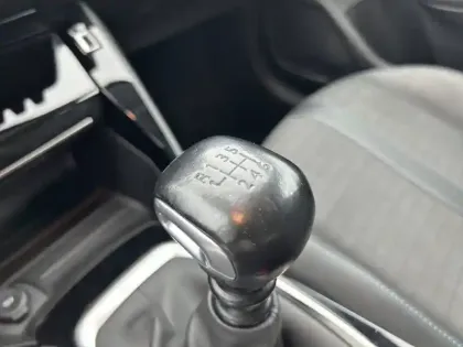 Photo 30 Peugeot 208  PureTech 100 S&S BVM6