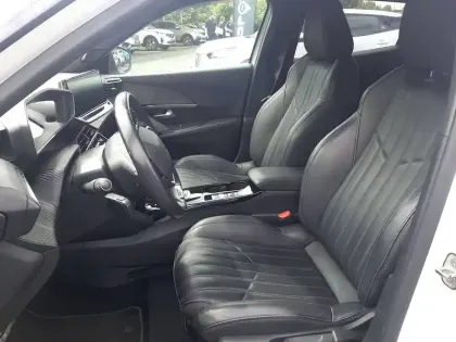 Photo 6 Peugeot 2008  Moteur électrique 136 ch