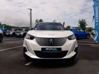Photo 1 Peugeot 2008  Moteur électrique 136 ch