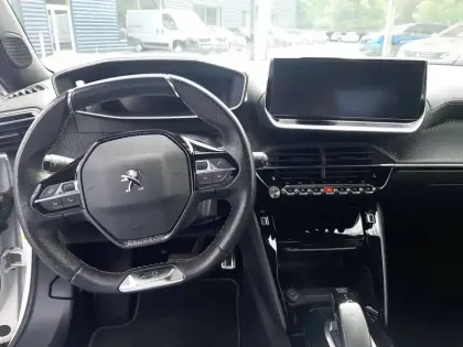 Photo 27 Peugeot 2008  Moteur électrique 136 ch