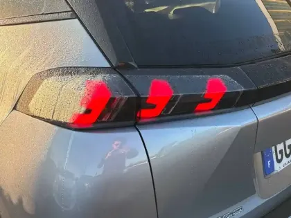 Photo 16 Peugeot 2008  Electrique 136 ch