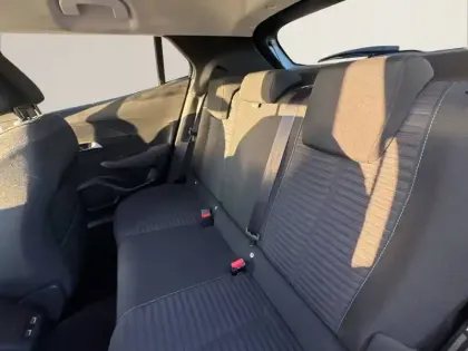 Photo 31 Peugeot 2008  Electrique 136 ch