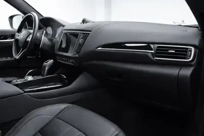 Photo 47 Maserati Levante  V6 430 ch