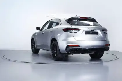 Photo 44 Maserati Levante  V6 430 ch