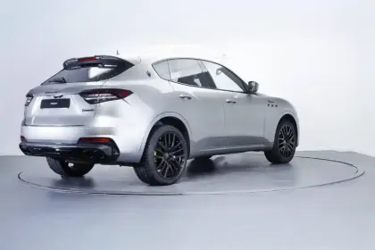 Photo 42 Maserati Levante  V6 430 ch