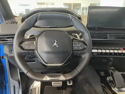 Photo 27 Peugeot 3008  Hybrid 225 e-EAT8