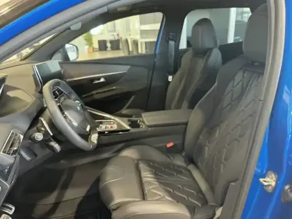 Photo 23 Peugeot 3008  Hybrid 225 e-EAT8