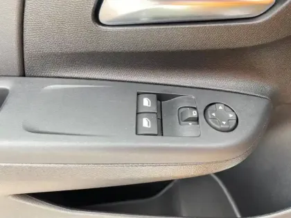 Photo 39 Opel Corsa  Electrique 136 ch & Batterie 50 kWh