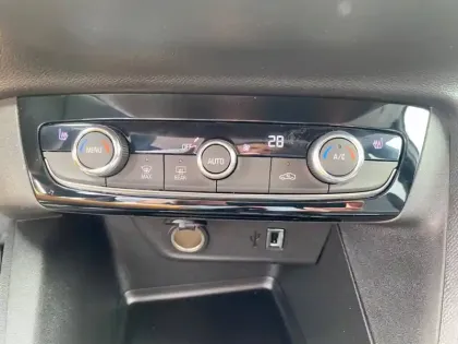 Photo 30 Opel Corsa  Electrique 136 ch & Batterie 50 kWh