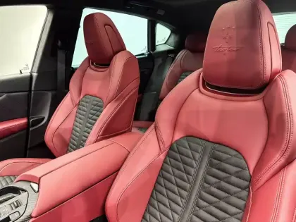 Photo 33 Maserati Levante  V8 580 ch