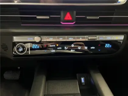 Photo 8 Hyundai Ioniq 6 77 KWH 229 CH