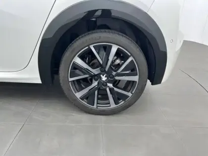 Photo 12 Peugeot 208  PureTech 100 S&S BVM6