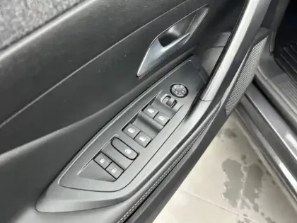 Photo 17 Peugeot 408  PHEV 225 e-EAT8