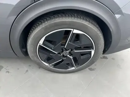 Photo 12 Peugeot 408  PHEV 225 e-EAT8