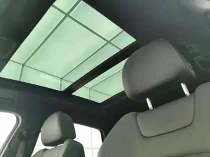 Photo 33 Audi Q8 E-Tron  55 408 ch 114 kWh Quattro