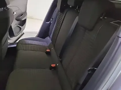 Photo 11 Peugeot 2008  PureTech 130 S&S EAT8