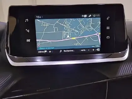 Photo 18 Peugeot 2008  PureTech 130 S&S EAT8