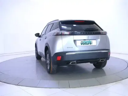 Photo 6 Peugeot 2008  PureTech 130 S&S EAT8