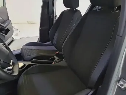 Photo 10 Peugeot 2008  PureTech 130 S&S EAT8