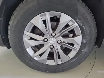 Photo 12 Peugeot 2008  PureTech 130 S&S EAT8