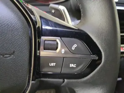 Photo 27 Peugeot 2008  PureTech 130 S&S EAT8