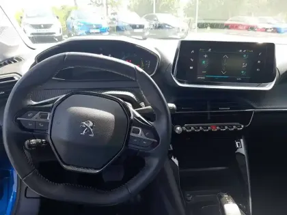 Photo 33 Peugeot 208  Electrique 50 kWh 136ch
