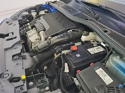 Photo 33 Peugeot 208  PureTech 100 S&S BVM6