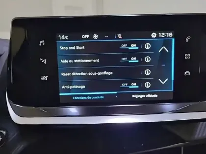 Photo 40 Peugeot 208  PureTech 100 S&S BVM6