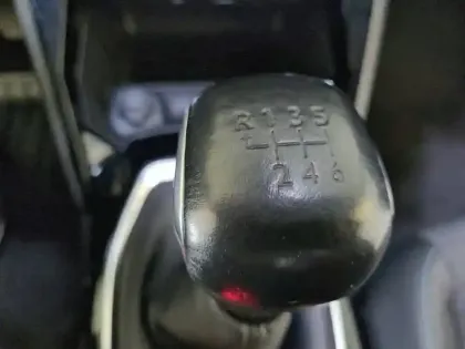 Photo 32 Peugeot 208  PureTech 100 S&S BVM6